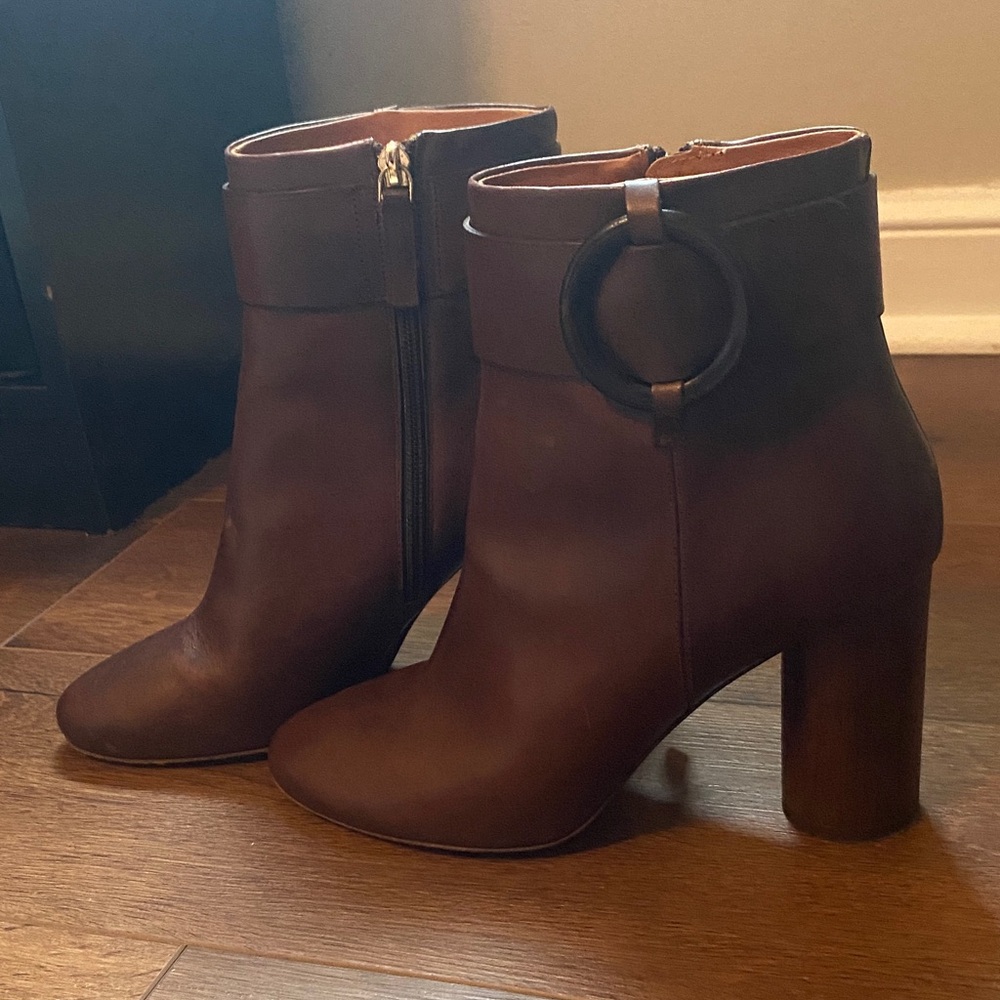Chic Brown Heeled Boots
